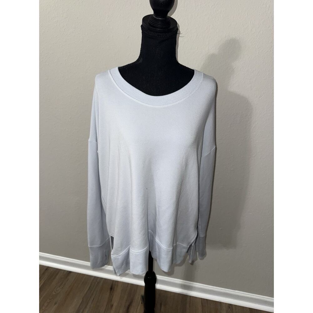 ATHLETA Coaster Luxe Sweatshirt L Light Blue Thumbholes Side Slit Pullover Yoga